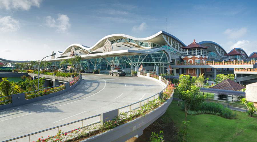 Options de location de voiture de premier choix à l'aéroport de Denpasar